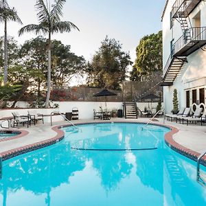 Montecito Inn